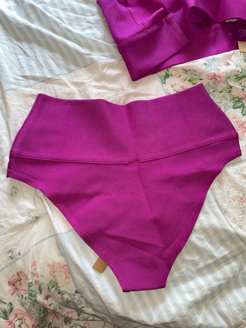SKIMS 2 Piece Knit Bikini Set in Lollipop Limited Edition NWT XL/L